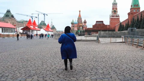 Long queue of people on Red Square Stock Footage 104381121