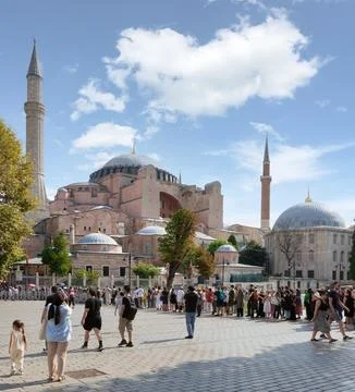 Long queue of tourists waiting to enter Hagia Sophia Mosque, or Ayasofya Camii Stock Photos