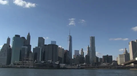 Long range Freedom Tower zoom in and out. Stock Footage 33710959