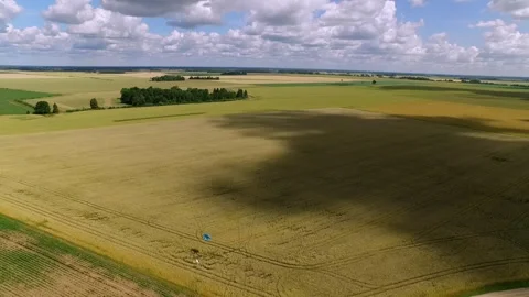 Long-Range UAV's Gentle Descent Parachute-Assisted Landing Over European 動画素材 301367019