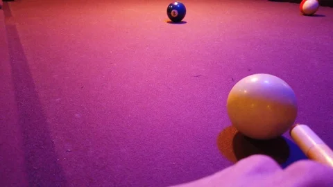 Long shot to the 2 動画素材 124270678