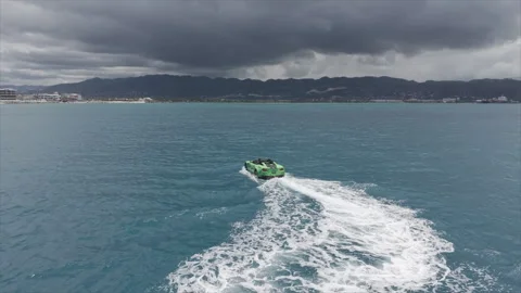 Long shot in the Jet boat Vídeo Stock 335420198