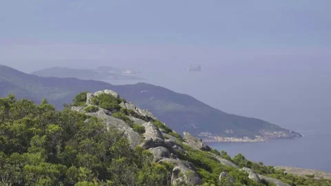 Long shot of Skull Rock from Mount Oberon 스톡 동영상 331113845
