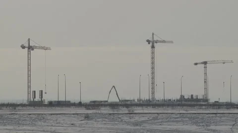 Long shot of tower cranes Video stock 152014773