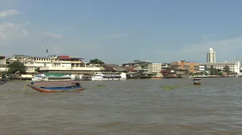 Long-Tail Boat On Chao Phraya River 스톡 동영상 8991301