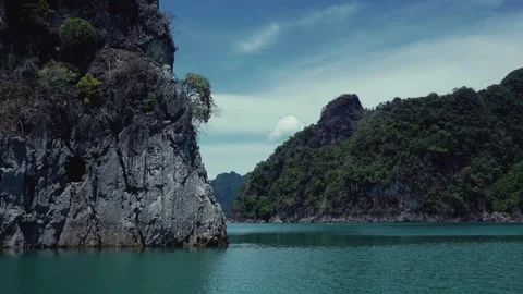 Long tail boat on the Cheow Lan Lake, Khao Sok, Thailand Stock Footage 153525943