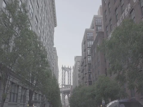Long Tracking Shot of Manhattan bridge Stock Footage 75937224