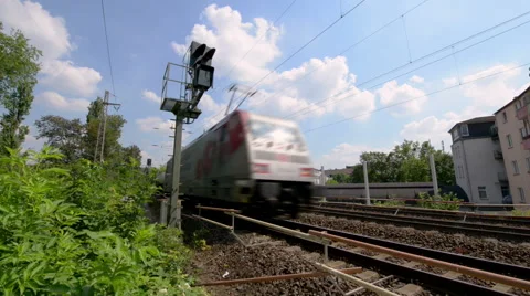 Long train drive thru 11454 Vidéo 40691701