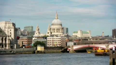 Long view of St Paul's Cathedral Video stock 11710143