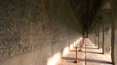 Long western Gallery of Bas relief stone carving of Angkor Wat Video stock 935249