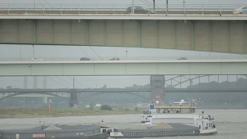 Longboat, barge on the river. Bridges. Navigation in the city 스톡 동영상 86985860