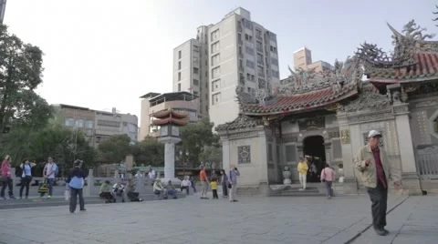 Longshan Temple - full pan front courtyard Stock Footage 43740335