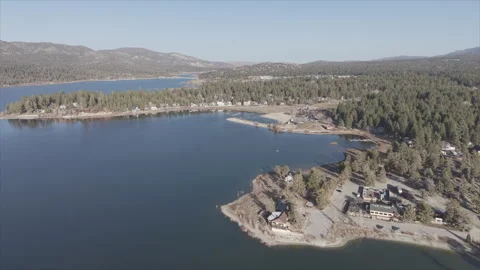 Longshot over Big bear Lake amazing Stockbeeldmateriaal 329191878