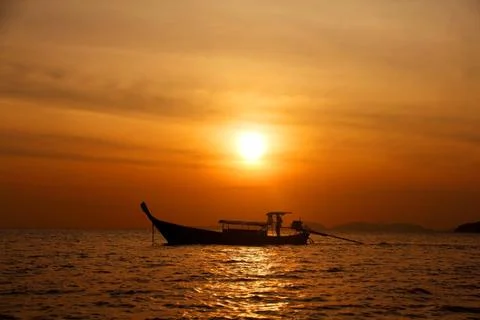 Longtail boats on sunset Foto stock