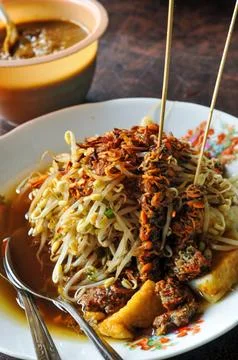 Lontong Mie is a traditional food from Java, Indonesia. Made from noodles a.. Foto stock