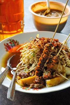 Lontong Mie is a traditional food from Java, Indonesia. Made from noodles a.. Stock-Fotos