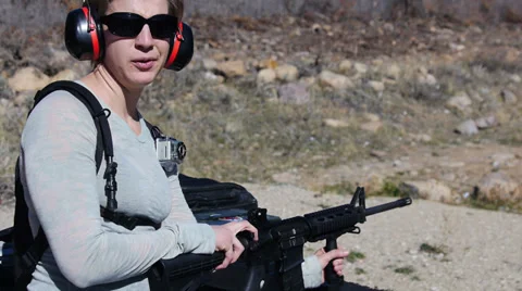Look at my gun Video stock 32271012