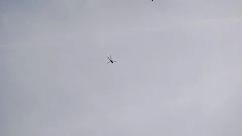 Look at the top of a flying helicopter Video stock 101685428