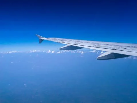 The looking at aircraft wing view from windows Stock-Fotos