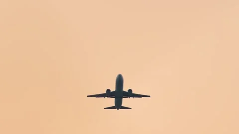 Looking at ascending airplane from the ground Stock Footage 158100502