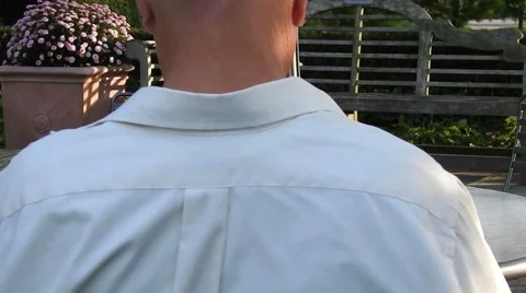 Looking at the back of a man on the phone 動画素材 55529955