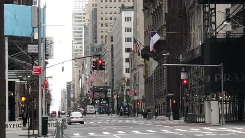 Looking down empty 5th Ave, NYC during COVID shutdown Stock Footage 139755827