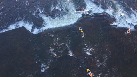 Looking Down on the Rocky James River From Bridge, Richmond Virginia Video stock 120929358