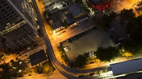 Looking down at the traffic lights Video stock 51767933