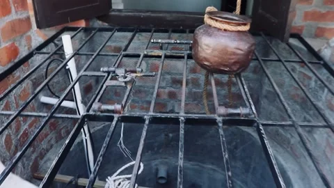 Looking Down View Of Ancient Stone Water Well Structure Vídeo Stock 337819732