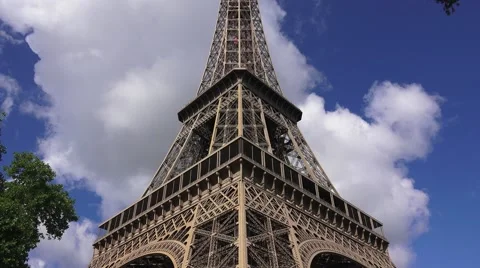 Looking up at the Eiffel Tower (in 4K), Paris, France. Stock Footage 52909510