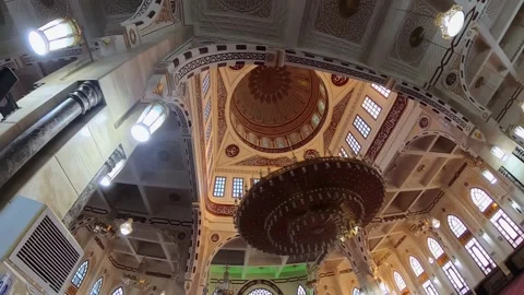 Looking up inside El Mina Mosque in Hurghada, Egypt, with a huge circular Stock Footage 333650583