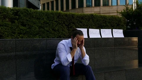 Looking for job signs Stock Footage 111029022