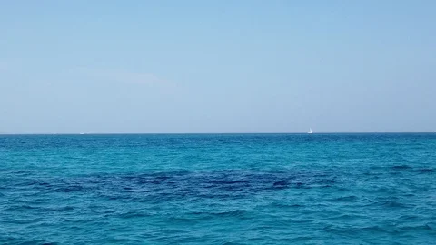 Looking to Little wave and crystal clear water Video stock 111278221
