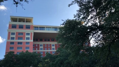 Looking Up Office Building 库存影片 92907330