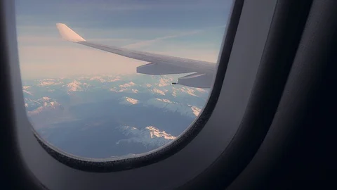 Looking out of an airplane window Video stock 127044047