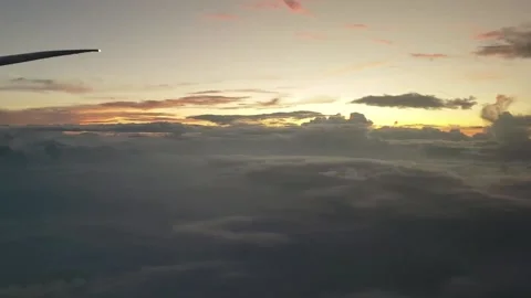 Looking out plane window, clouds 库存影片 177511137
