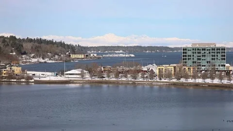 Looking over capitol lake and port of Olympia on the Puget sound Stock Footage 167861401