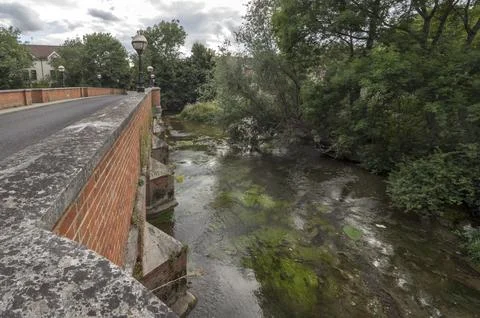 Looking over Leatherhead bridge Stock-Fotos