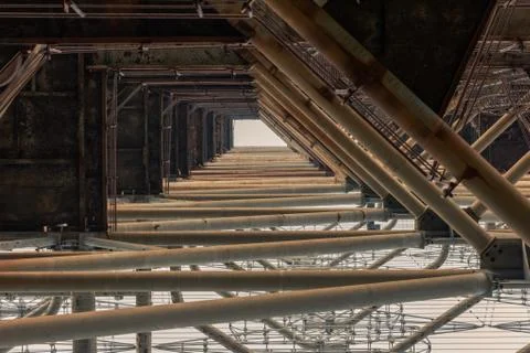 Looking up at platforms of the DUGA radar array in Chernobyl Exclusion Zone o Stockfoto's