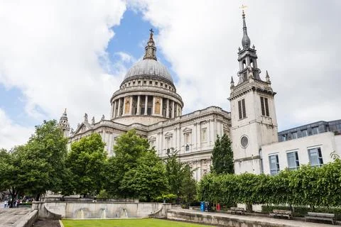 Looking up at St Pauls Cathedral Stock Photos