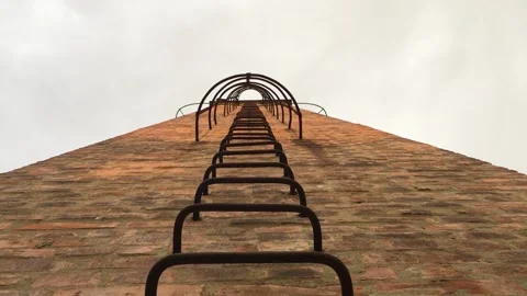 Looking Up at Tall Red Brick Chimney with Metal Ladder and Safety Cage Again Vídeos de archivo 342855832