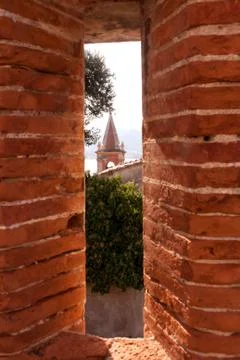 Looking through Stockfoto's