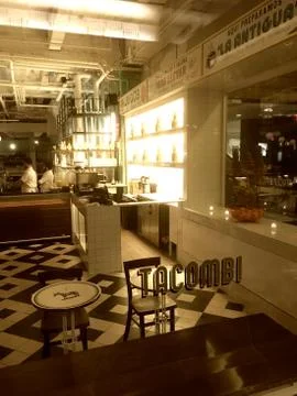 Looking through the window into Tacombi a bar inside the Empire State Buildin Stock Photos