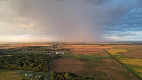 Looking west to the rain Foto stock