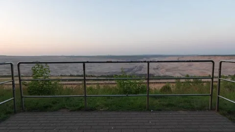 Lookout view over the the open cast lignite mines in Hambach, Germany. Vidéo 313544508