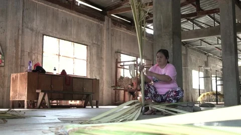 Loom weaving in Bohol, Philippines Stock Footage 229655584