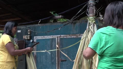Loom weaving in Bohol, Philippines Stock Footage 229655723