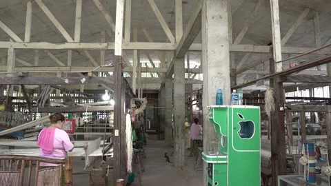 Loom weaving in Bohol, Philippines Stock Footage 229656104