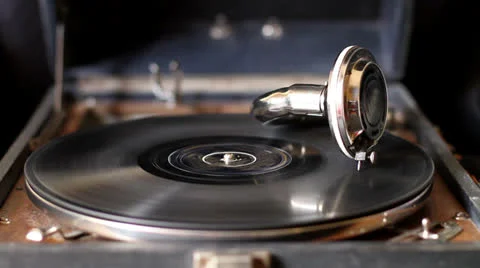 Loop-able vintage video of old gramophone Stock Footage 24586933