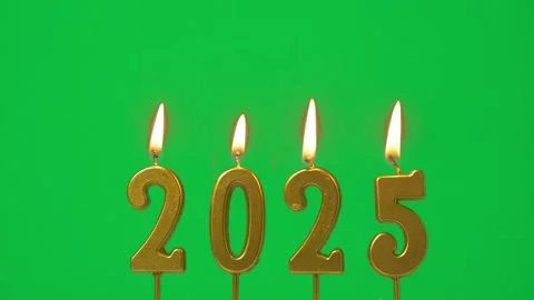 Loop golden candle number 2025 for new year celebrate party lit on green screen Stock Footage 293292821